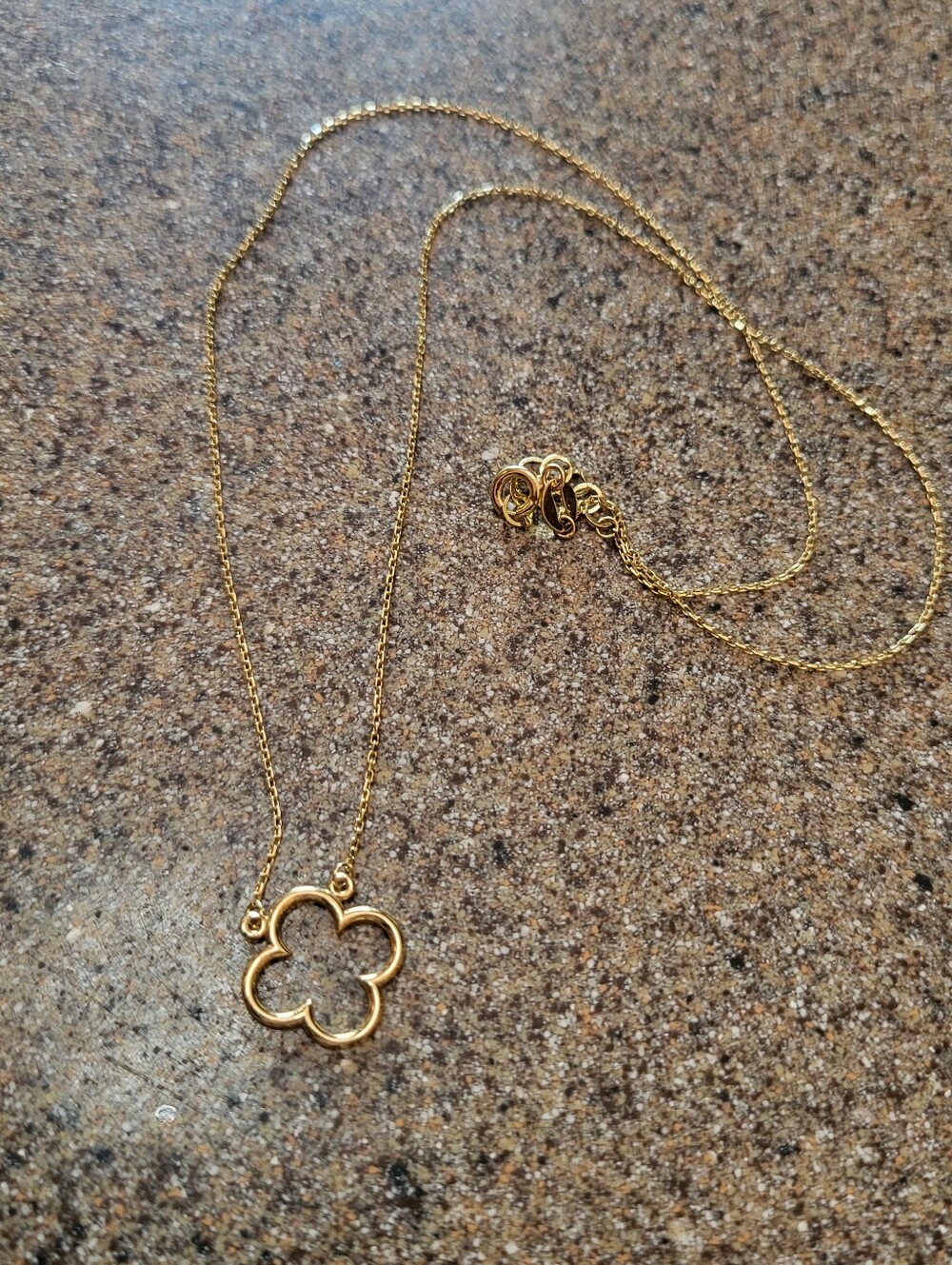 14k Solid Gold Clover Necklace Pendant 18"